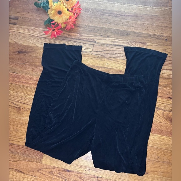 Chico's Travelers Elegant Black Women's pants - Picture 2 of 8